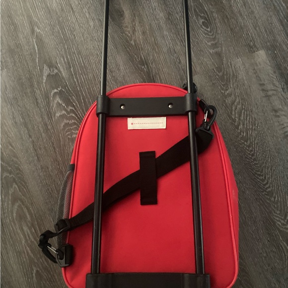 Skip Hop ladybug rolling suitcase - Picture 4 of 5